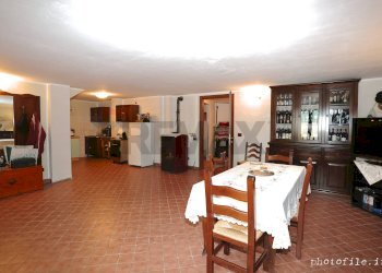 Sala da pranzo - Villa a Schiera via podgora
 
20, Santhià - foto 64