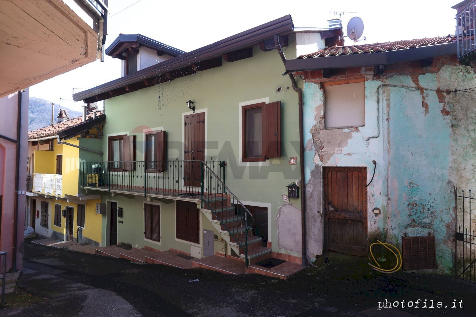 Casa all\'aperto - Casa semi indipendente Via Notaio Landorno
 
10, Palazzo Canavese - foto 1
