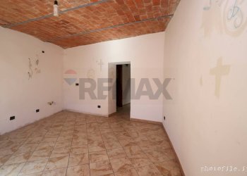 Stanza vuota - Casa semi indipendente Via Notaio Landorno
 
10, Palazzo Canavese - foto 3