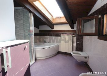 Bagno - Casa semi indipendente Via Notaio Landorno
 
10, Palazzo Canavese - foto 37