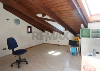 Camera / camera da letto - Casa semi indipendente Via Notaio Landorno
 
10, Palazzo Canavese - foto 39