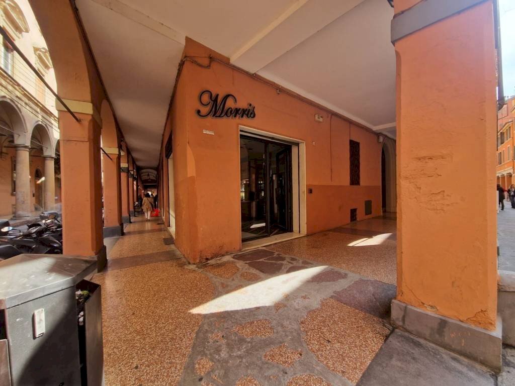 Zona - Shop via de' Falegnami, 7, Bologna (neighborhood Centro Storico) - photo 3