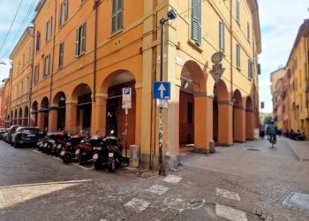 Zona - Negozio via de' Falegnami, 7, Bologna (zona Centro Storico) - foto 9