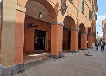 Zona - Negozio via de' Falegnami, 7, Bologna (zona Centro Storico) - foto 15