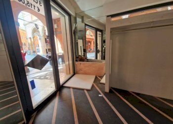 Interno non residenziale - Negozio via de' Falegnami, 7, Bologna (zona Centro Storico) - foto 25