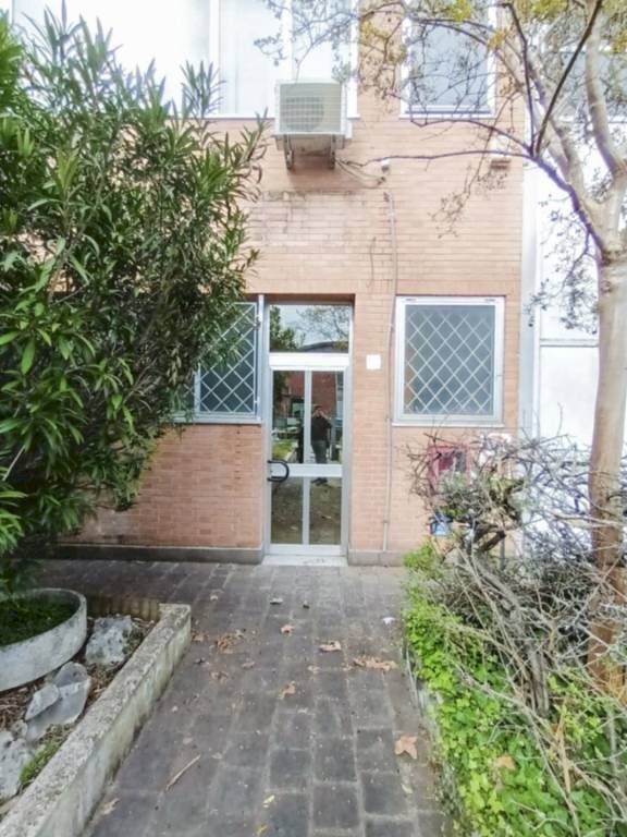 Ingresso - Capannone via Caduti per la Libertà, Granarolo dell'Emilia - foto 2