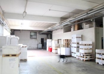 Interno non residenziale - Capannone via dei Lapidari, Bologna (zona Corticella) - foto 14