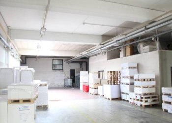 Interno non residenziale - Capannone via dei Lapidari, Bologna (zona Corticella) - foto 15