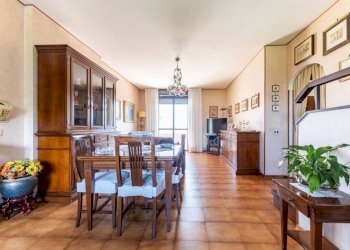 Salone - Quadrilocale via Busto Arsizio, 15, Roma - foto 2