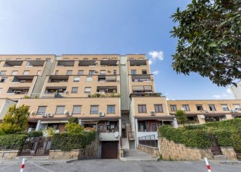 Facciata - Quadrilocale via Busto Arsizio, 15, Roma - foto 29