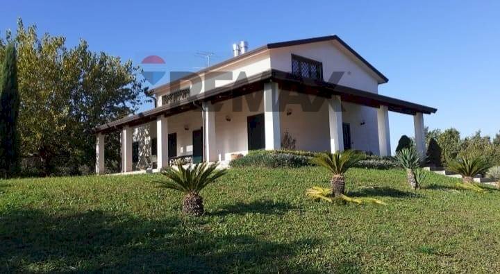 Casa all\'aperto - Villa via Nuticci
 
SNC, Liberi - photo 1
