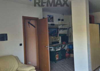 box - Villa via Nuticci
 
SNC, Liberi - foto 49