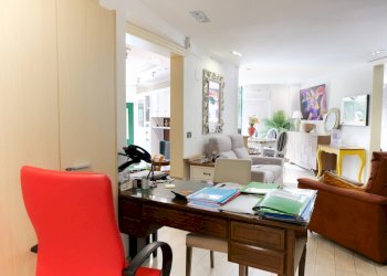 Foto 10 - Commercial Activity VIA GABRIELE IANNELLI
 
472, Napoli - photo 10