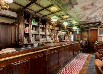 Foto 3 - Commercial Activity via raffaele morghen
 
137, Napoli - photo 3