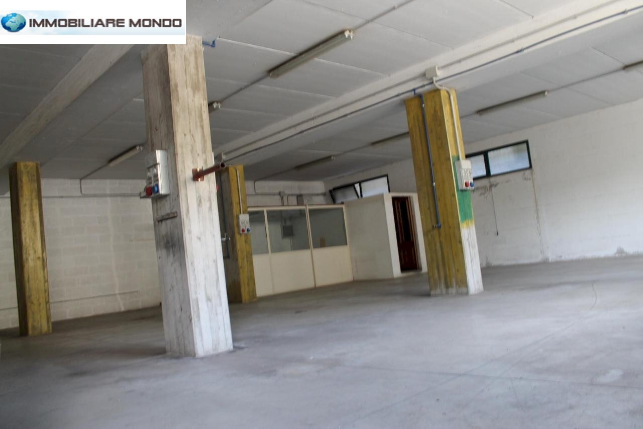 Foto 3 - Capannone Viale dei Pini, Termoli - foto 3