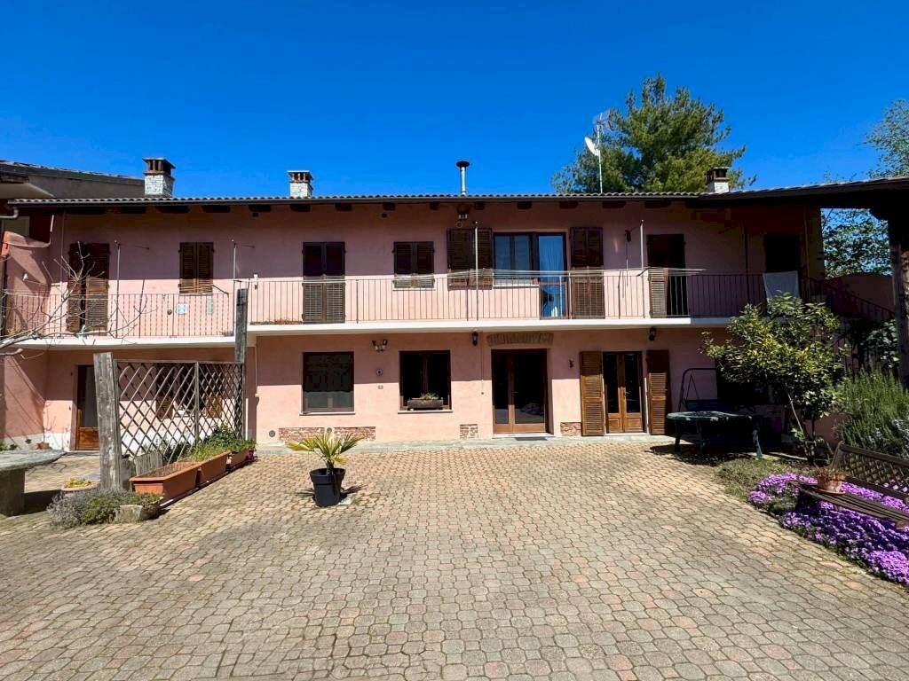 Facciata - Rustico Regione Bussonrotondo, Scalenghe - foto 2