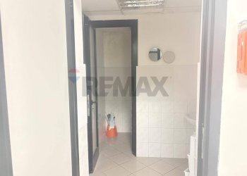 bagno - Commercial Premises VIA MONTESANTO
 
63/65, Cosenza - photo 7