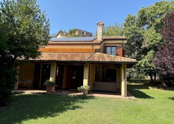 Casa all\'aperto - Villa via croce
 
1, Cerisano - foto 1