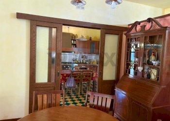 Sala da pranzo - Villa via croce
 
1, Cerisano - foto 2