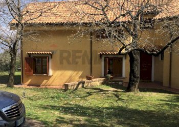 Casa all\'aperto - Villa via croce
 
1, Cerisano - foto 11