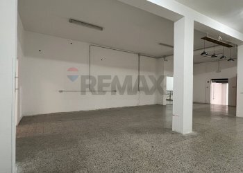 retrobottega - Commercial Premises Via Carlo Cattaneo
 
82/B, Cosenza - photo 7