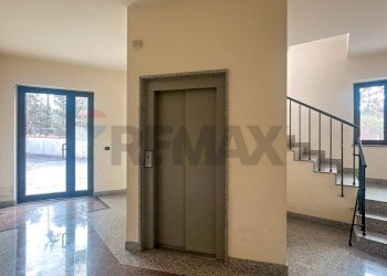 Ingresso interno, vano scale e ascensore - Appartamento via dei Bizantini
 
2, Belvedere Marittimo - foto 4