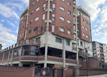 Edificio all\'aperto - Trilocale via adige
 
16, Rende - foto 2
