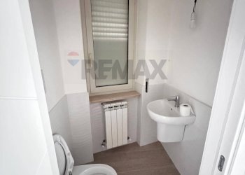 Bagno - Trilocale via delle medaglie d'oro
 
93, Cosenza - foto 20