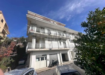 Edificio all\'aperto - Appartamento via antonio de curtis
 
7, Rovito - foto 2