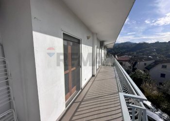 Balcone - Trilocale via antonio de curtis
 
7, Rovito - foto 14