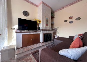 Soggiorno - Trilocale via antonio de curtis
 
7, Rovito - foto 15