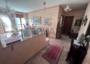 Hall / corridoio - Trilocale via antonio de curtis
 
7, Rovito - foto 19