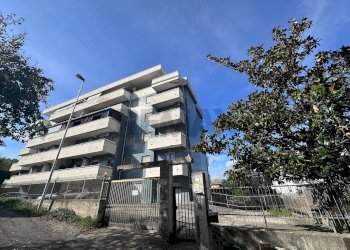 Edificio all\'aperto - Trilocale via accattatis
 
53, Cosenza - foto 1