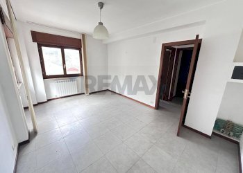 Stanza vuota - Trilocale via giuseppe tommasi
 
25, Cosenza - foto 13