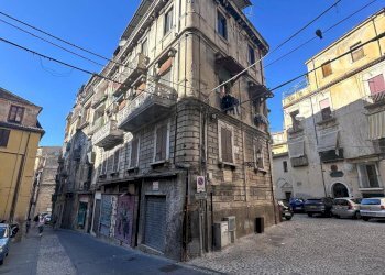 Edificio all\'aperto - Attico piazza san giovanni gerosolomitano
 
3, Cosenza - foto 1