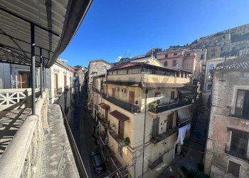 Edificio all\'aperto - Attico piazza san giovanni gerosolomitano
 
3, Cosenza - foto 19