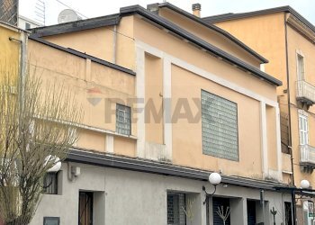 Edificio all\'aperto - Commercial Premises VIA PIAVE
 
5 D, Cosenza - photo 1