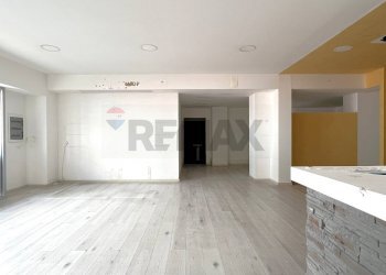 Stanza vuota - Commercial Premises VIA PIAVE
 
5 D, Cosenza - photo 9