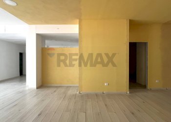 Stanza vuota - Commercial Premises VIA PIAVE
 
5 D, Cosenza - photo 12