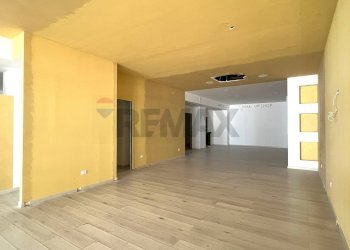 Stanza vuota - Commercial Premises VIA PIAVE
 
5 D, Cosenza - photo 13