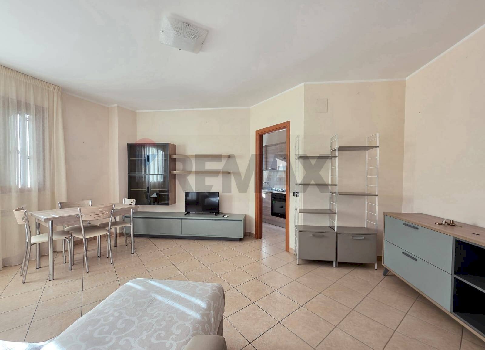 Sala da pranzo - Appartamento largo delle vittime delle Foibe
 
8, Cosenza - foto 1