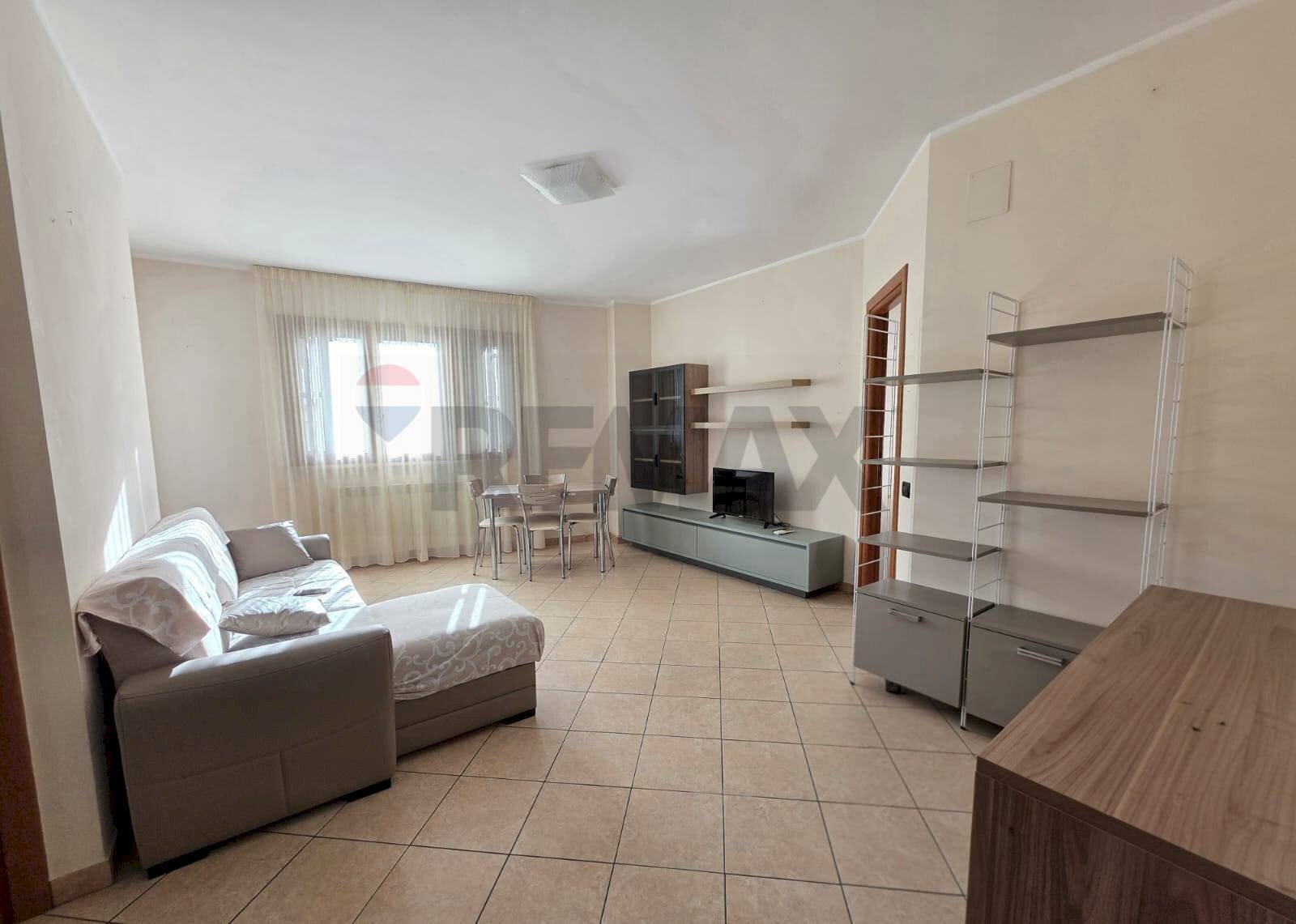 Soggiorno - Appartamento largo delle vittime delle Foibe
 
8, Cosenza - foto 3