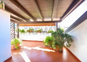 Terrazza - Villa Bifamiliare Via Dei Martiri
 
15, Cosenza - foto 6