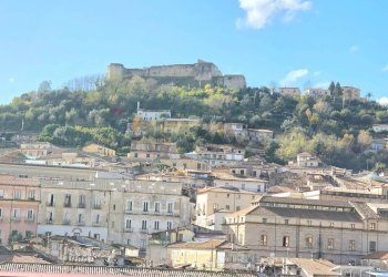 Edificio all\'aperto - Villa Bifamiliare Via Dei Martiri
 
15, Cosenza - foto 8