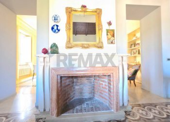 Dettagli - Villa Bifamiliare Via Dei Martiri
 
15, Cosenza - foto 11