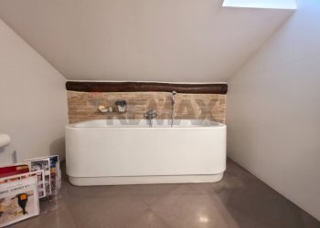 Bagno - Villa Bifamiliare Via Dei Martiri
 
15, Cosenza - foto 17