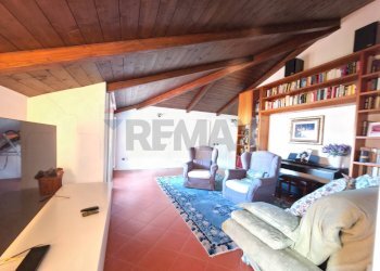 Soggiorno - Villa Bifamiliare Via Dei Martiri
 
15, Cosenza - foto 19