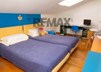 Camera / camera da letto - Semi-detached Villa Via Dei Martiri
 
15, Cosenza - photo 22