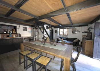 Sala da pranzo - Villa c/da San Nicola
 
24, Cerisano - foto 22