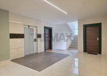 Ricezione / Lobby - Appartamento via Rocco Chinnici
 
5, Cosenza - foto 3